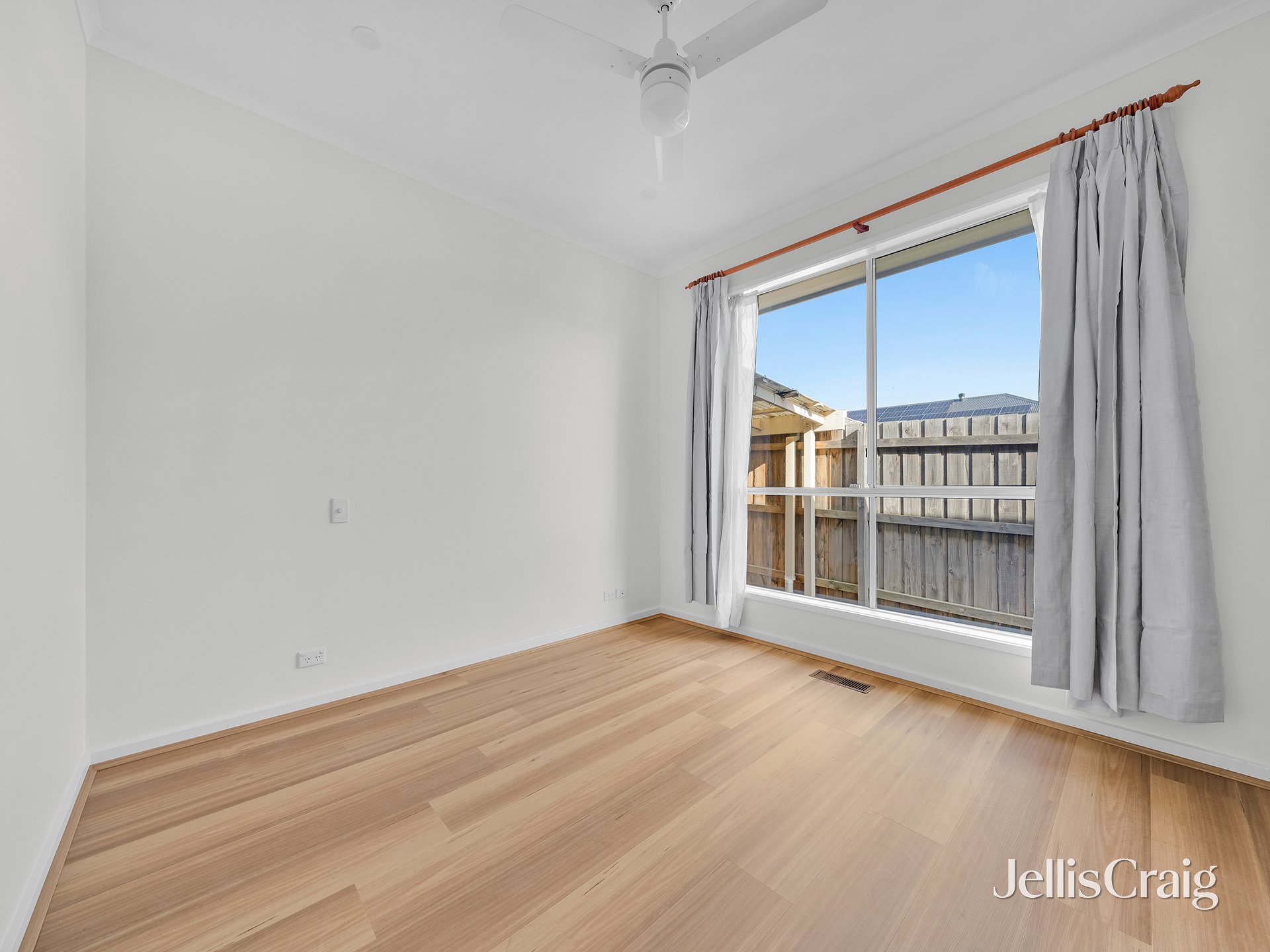 2/25 Dion Road, Glen Waverley image 5