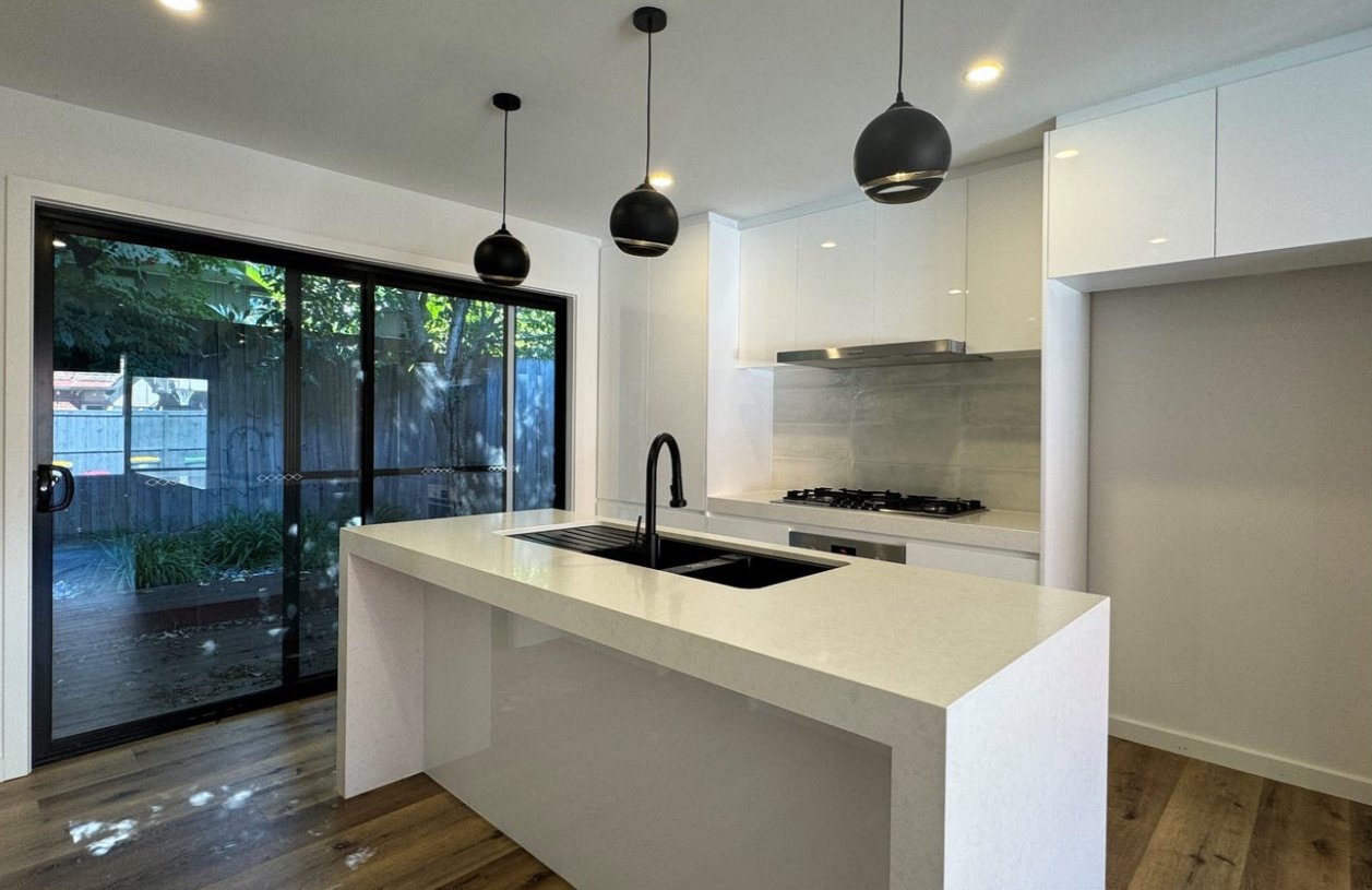 2/25 Grace Street, Mont Albert image 2