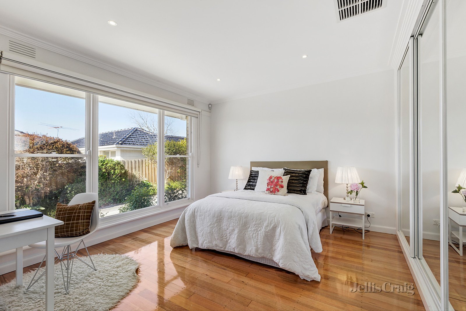 2/25 Hazel Street, Camberwell image 4