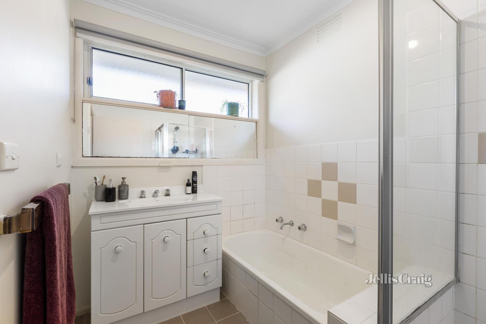 2/25 McDowell Street, Greensborough image 5