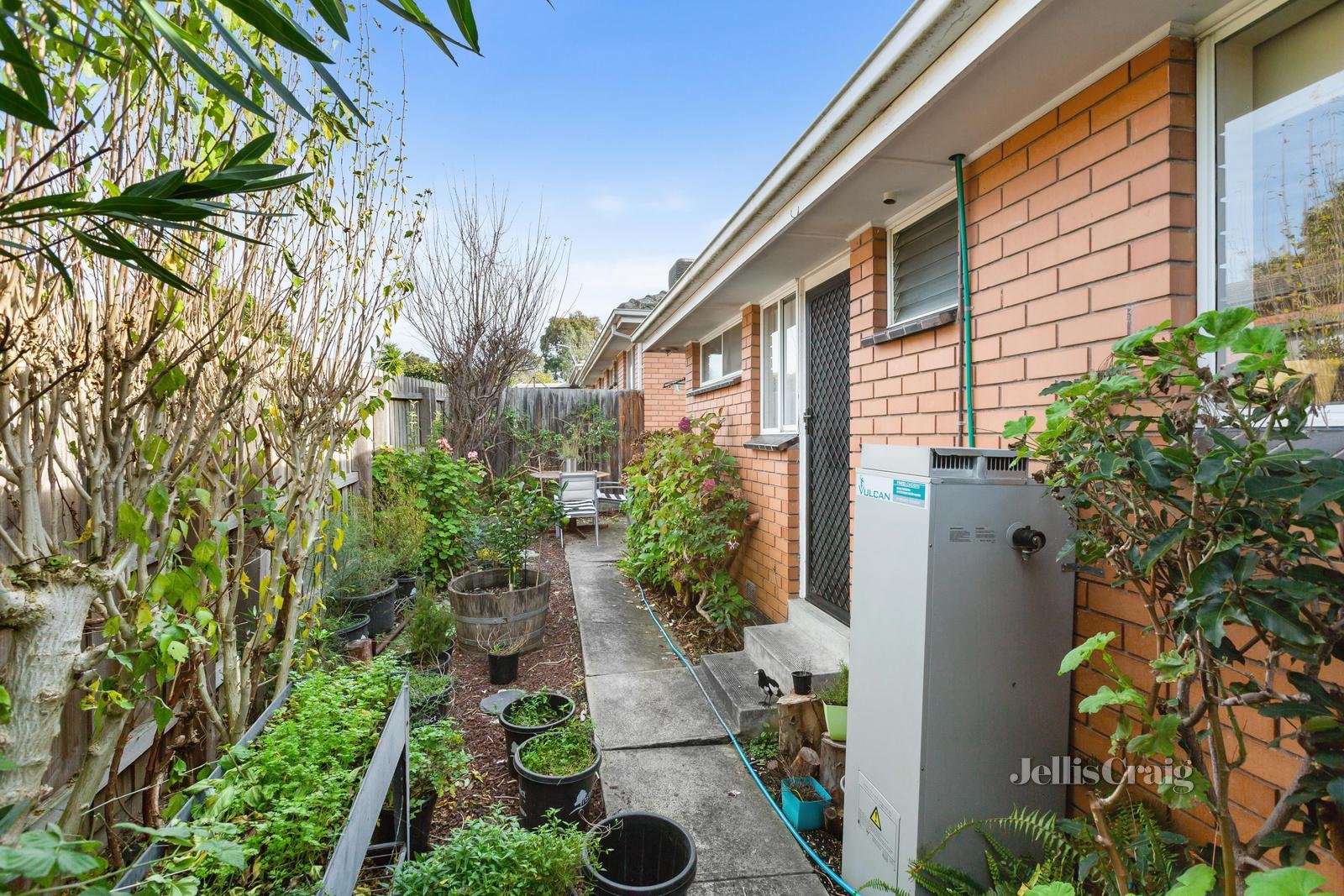 2/25 McDowell Street, Greensborough image 7