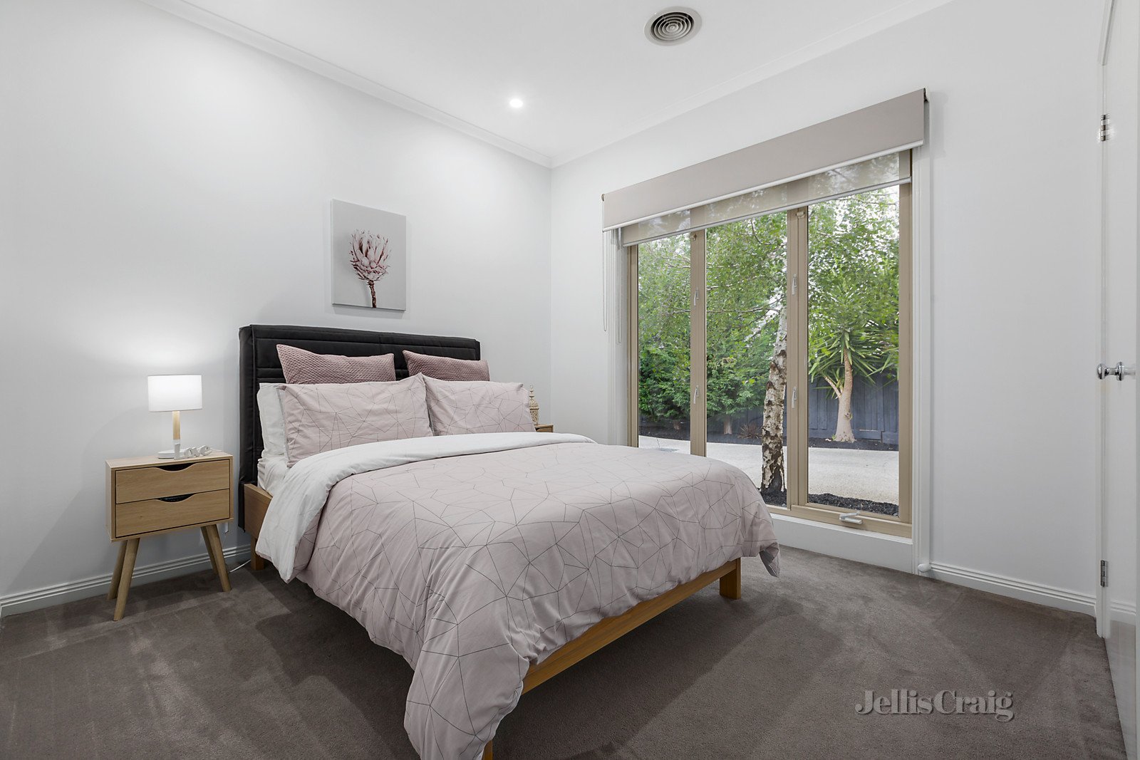 2/25 Mclaren Street, Mount Waverley image 8