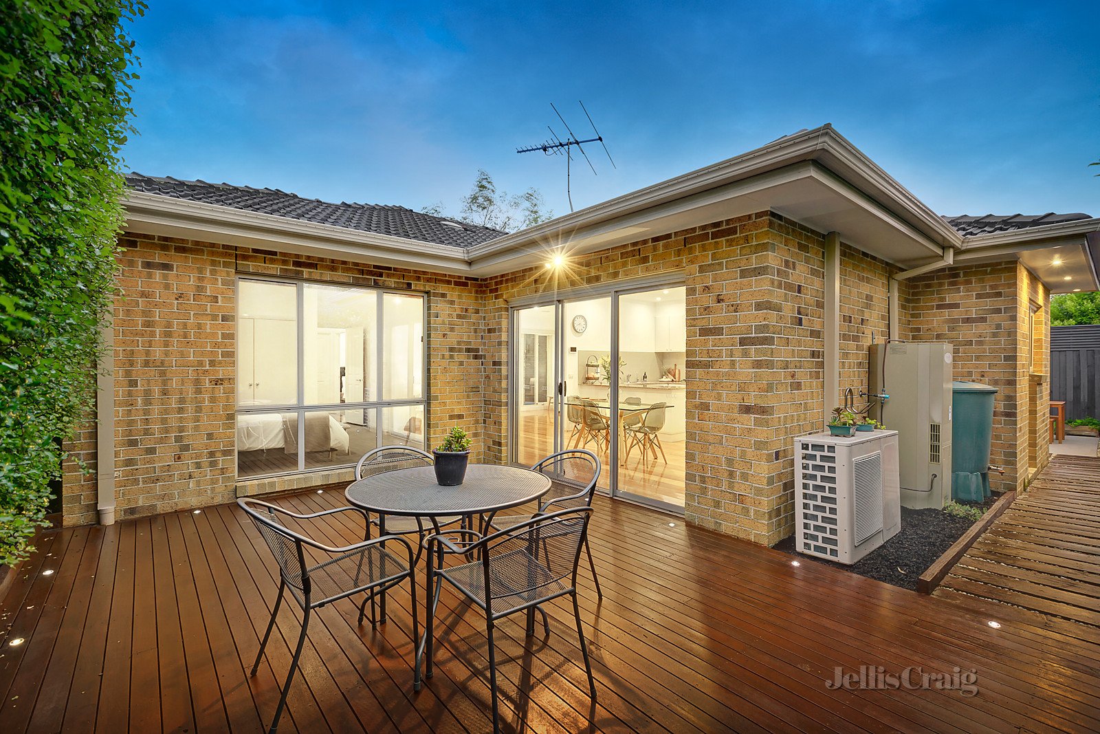 2/25 Mclaren Street, Mount Waverley image 10