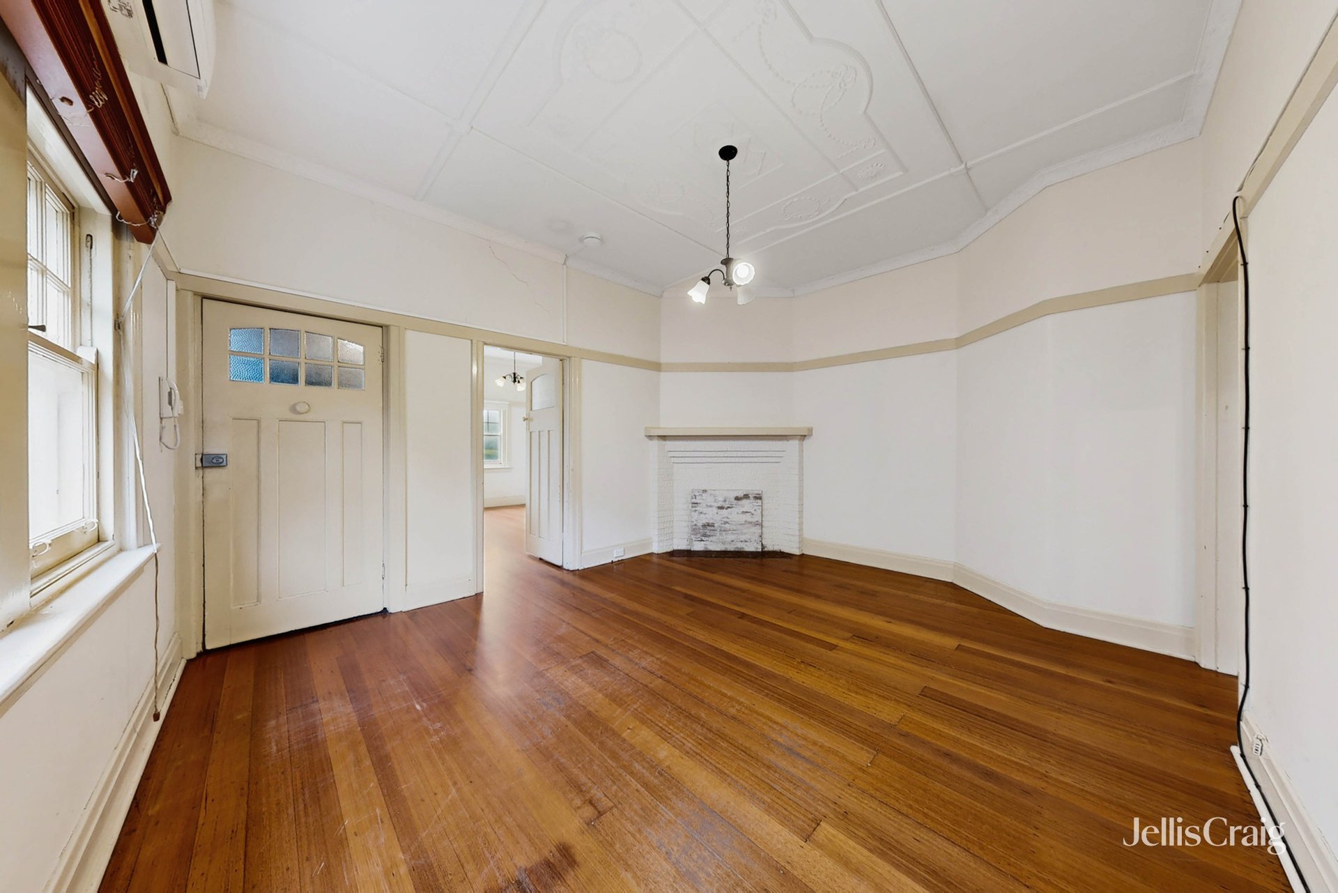 2/25 Mitchell Street, St&nbsp;Kilda image 1