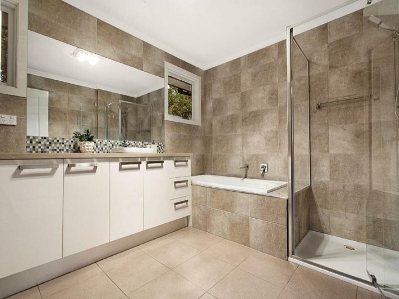 2/25 Newton Street, Surrey Hills image 7