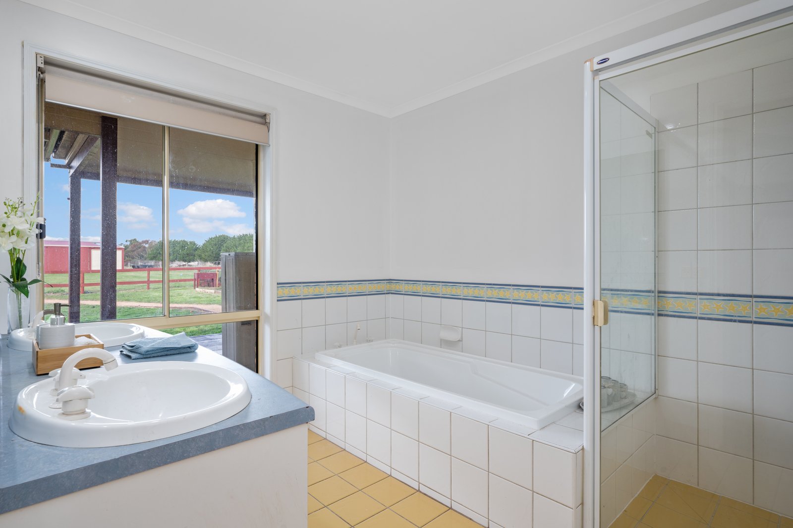 Property Gallery Thumbnail 9