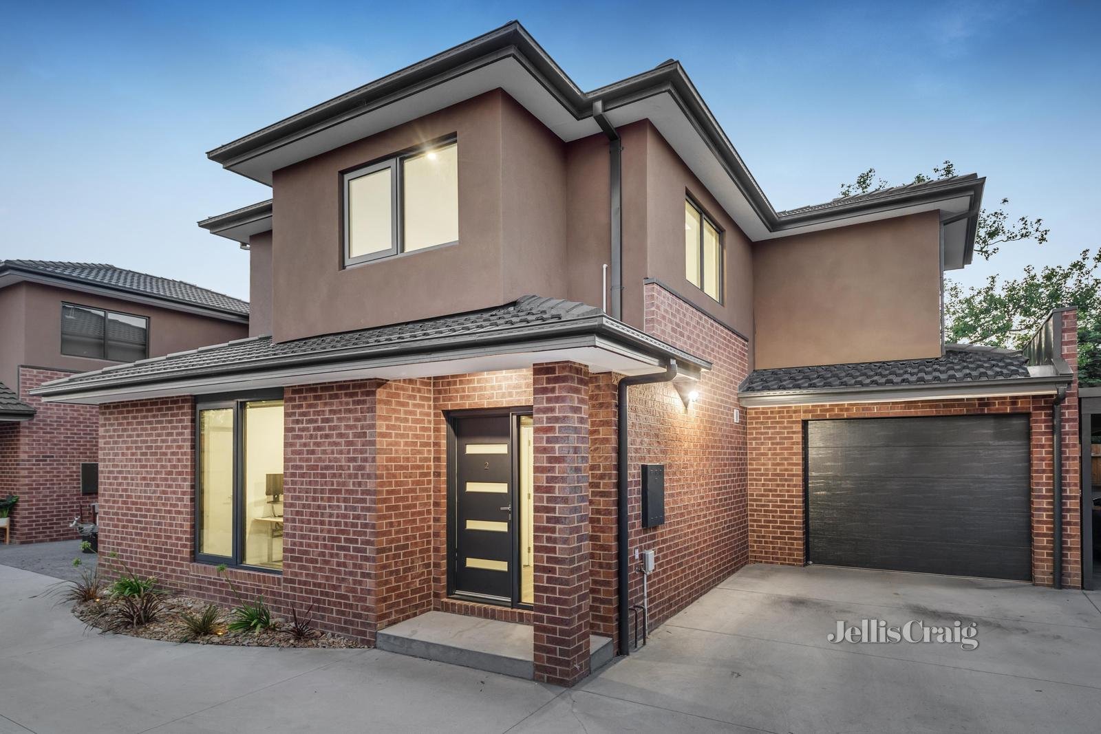 2/25 Strathallan Road, Macleod image 1