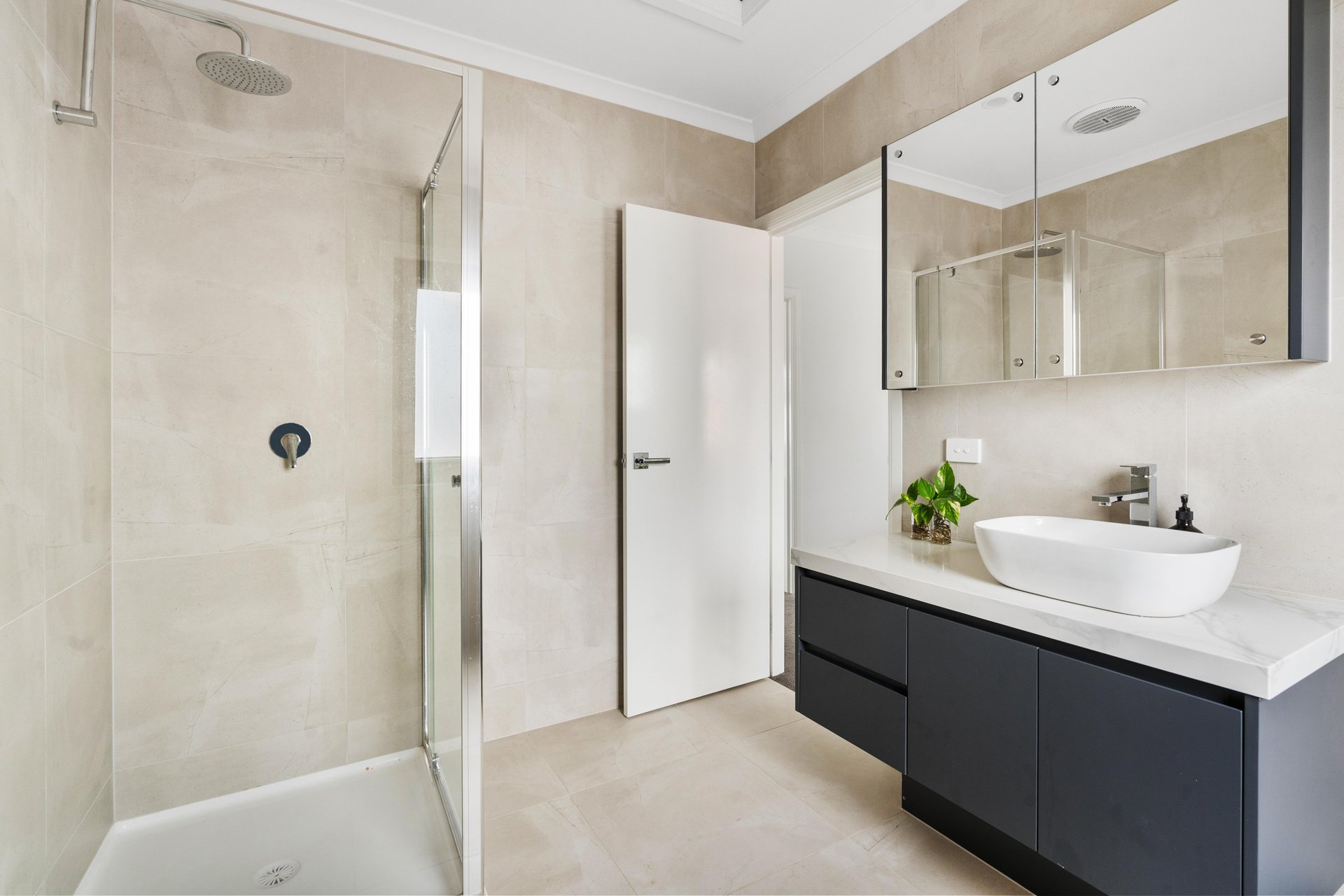 2/25 Strathallan Road, Macleod image 6