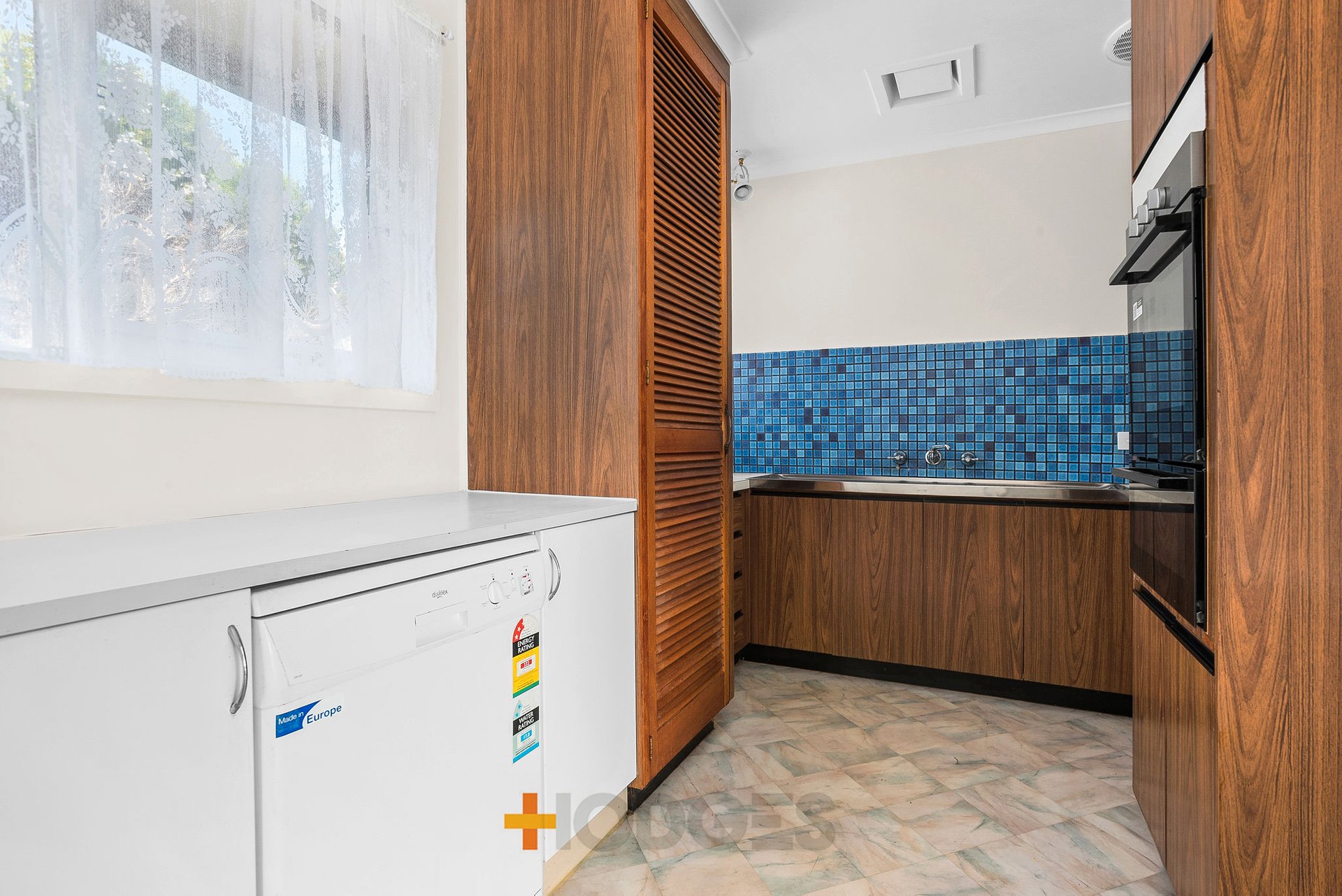 2 / 25 Ti Tree Grove PARKDALE