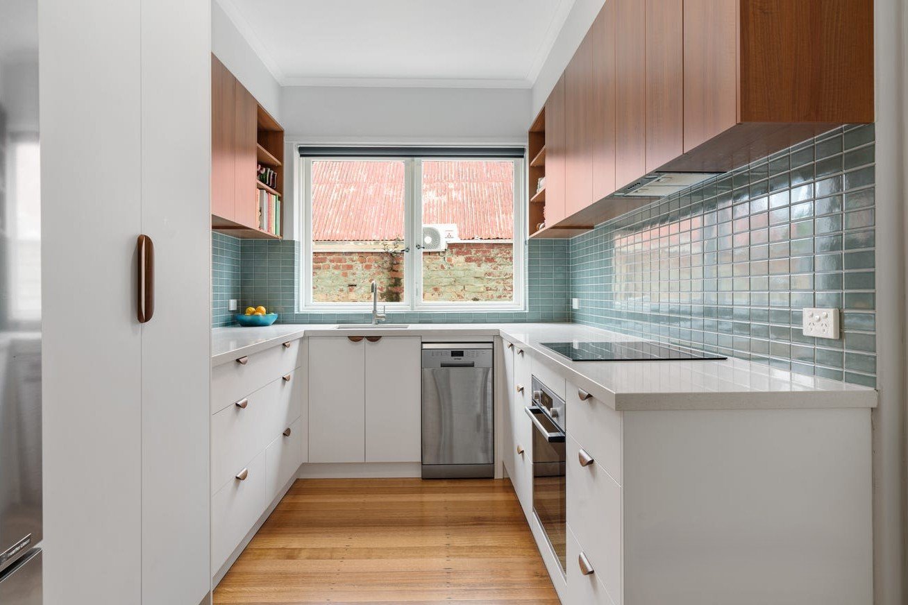 2/25 Wynnstay Road, Prahran image 3