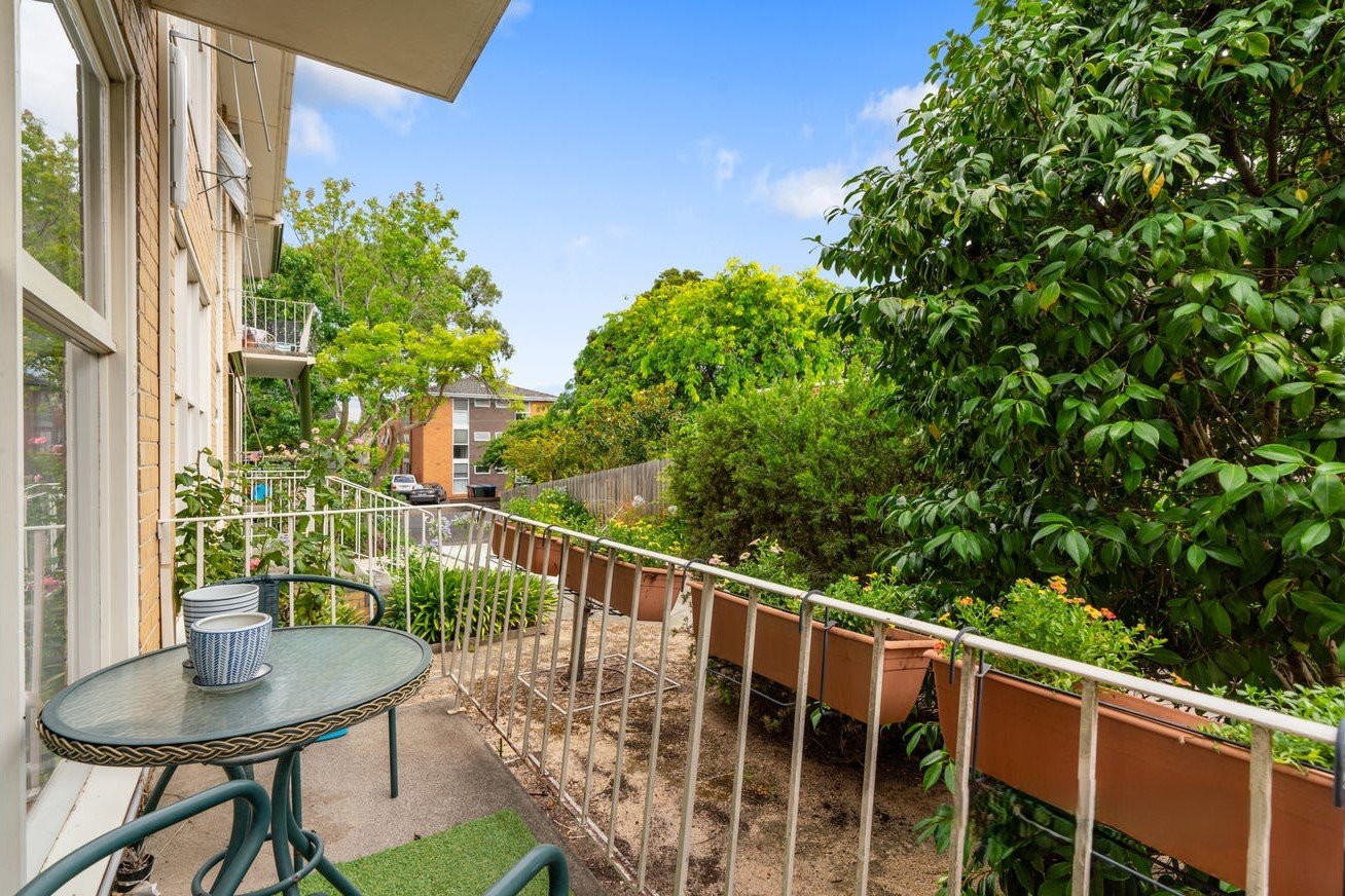 2/25 Wynnstay Road, Prahran image 4