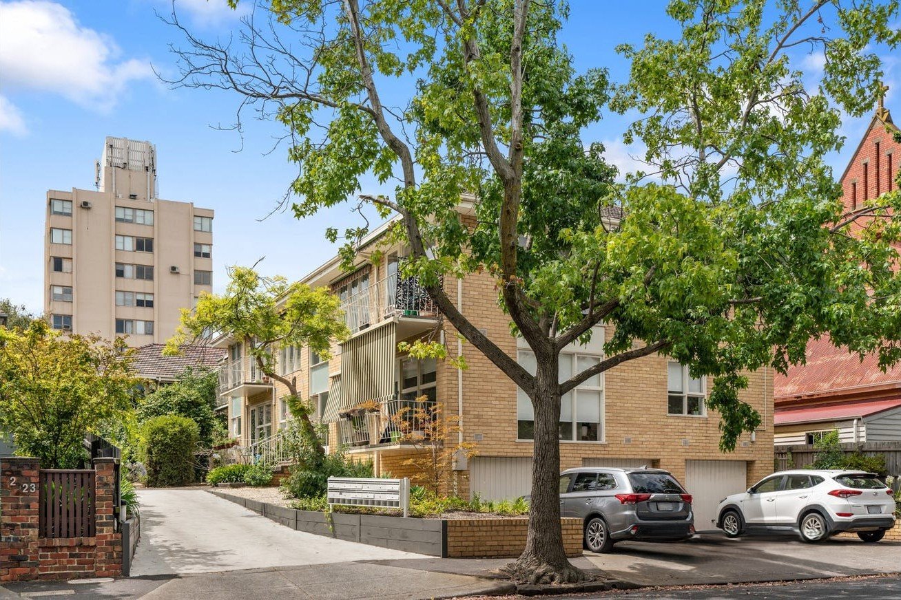 2/25 Wynnstay Road, Prahran image 9