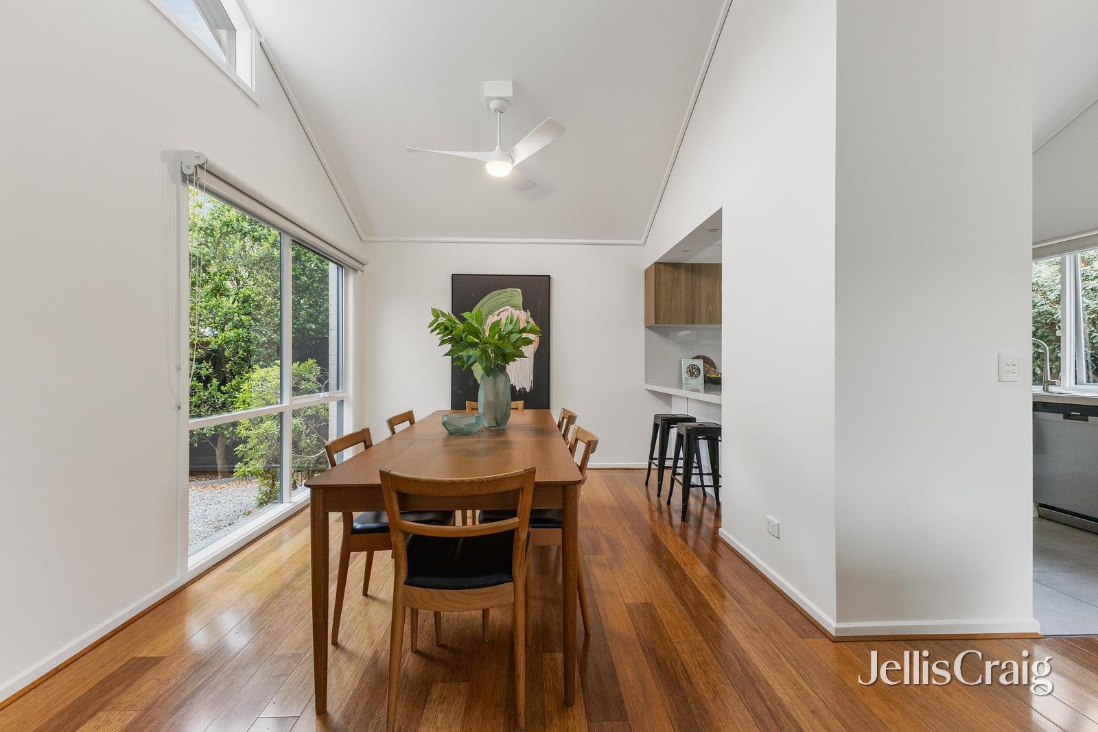 2/25 York Street, Surrey&nbsp;Hills image 3