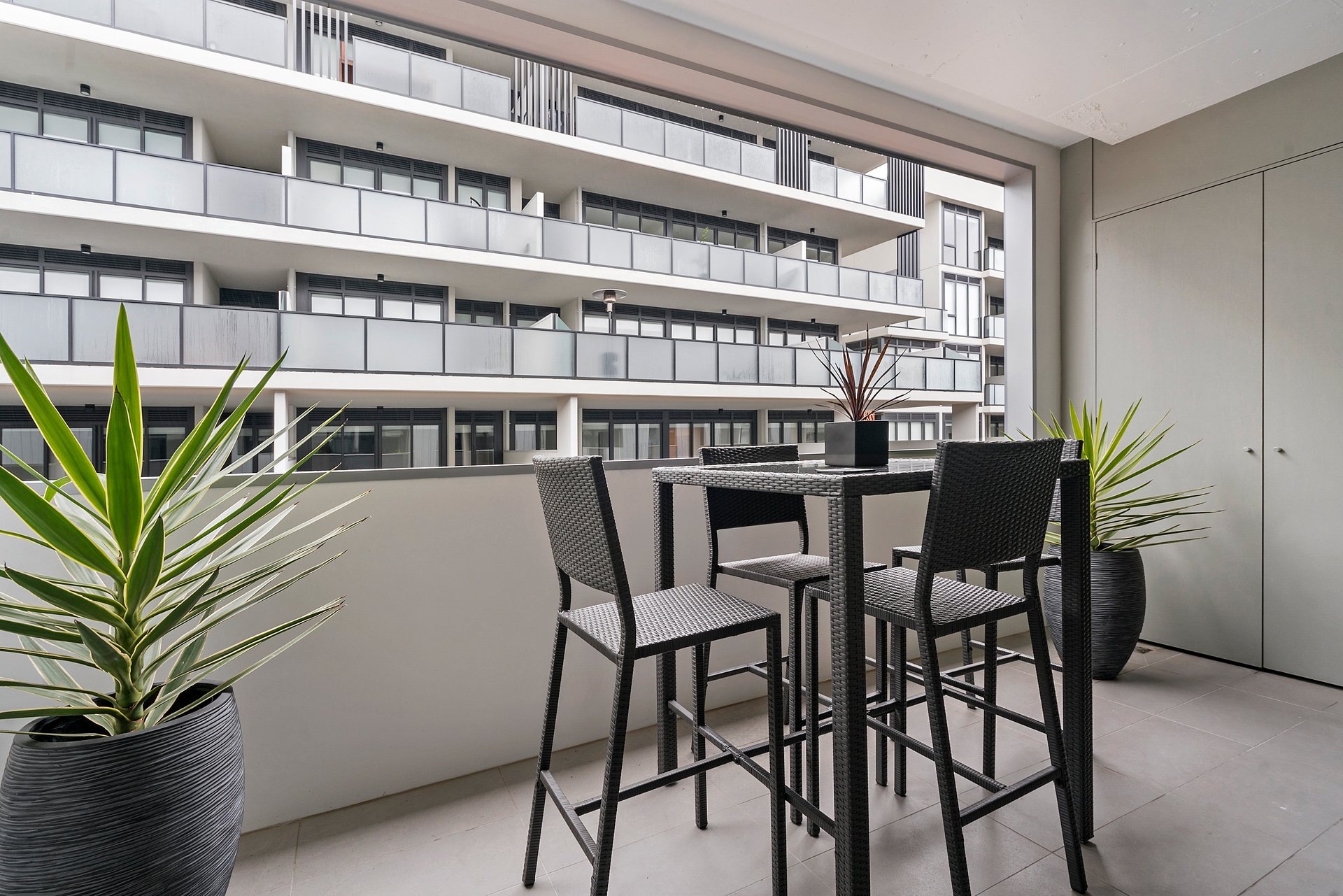 225/218 Bay Road, Sandringham image 6