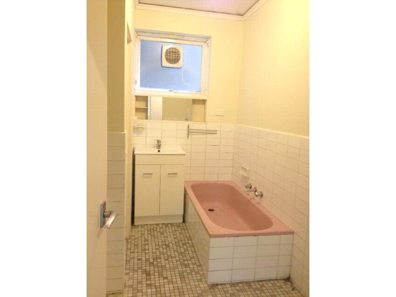 Property Gallery Thumbnail 3