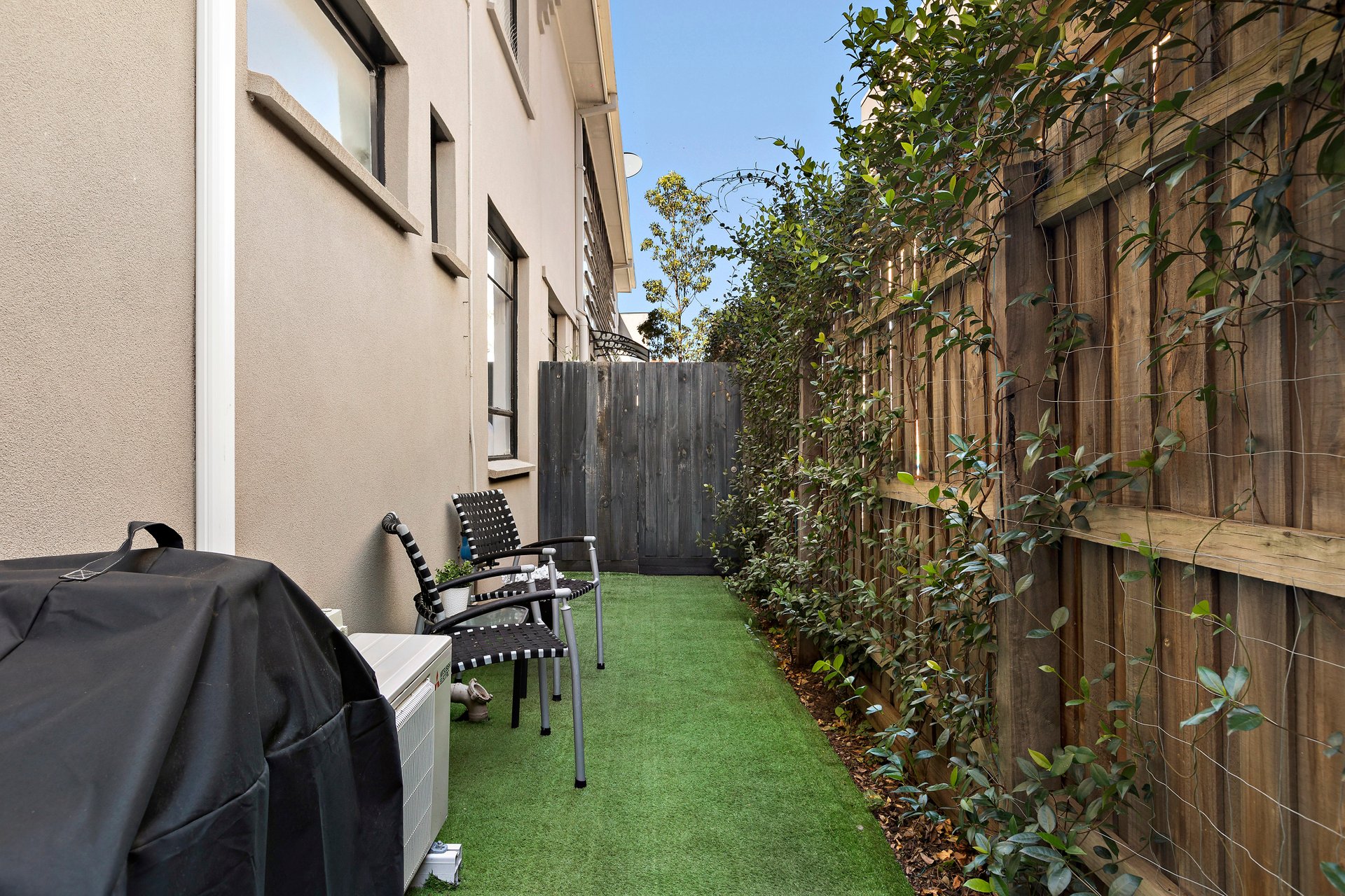 2/257 Buckley Street, Aberfeldie image 8