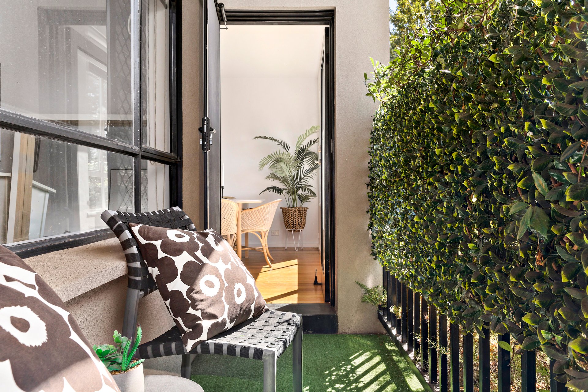 2/257 Buckley Street, Aberfeldie image 6