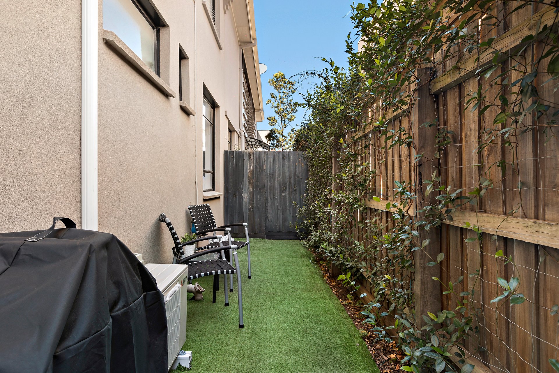 2/257 Buckley Street, Aberfeldie image 7