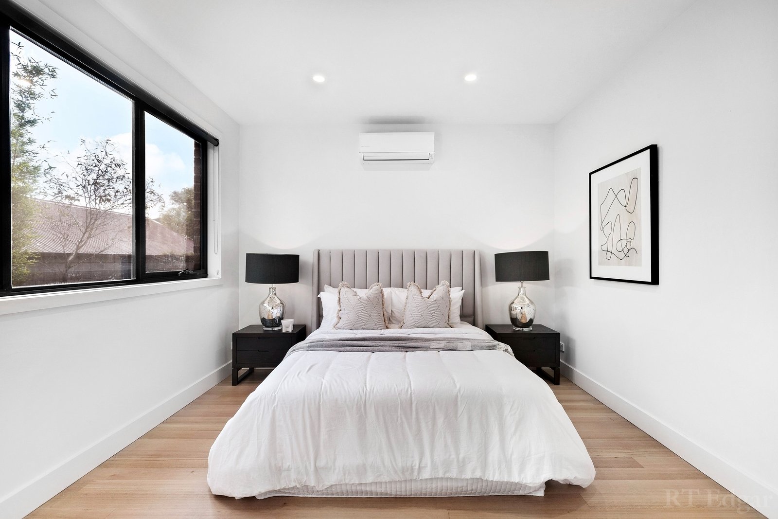 Property Gallery Thumbnail 5