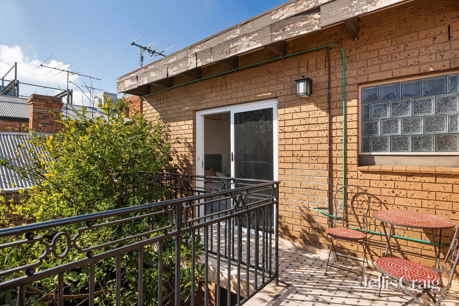 2/258-262 Rae Street, Fitzroy North image 5