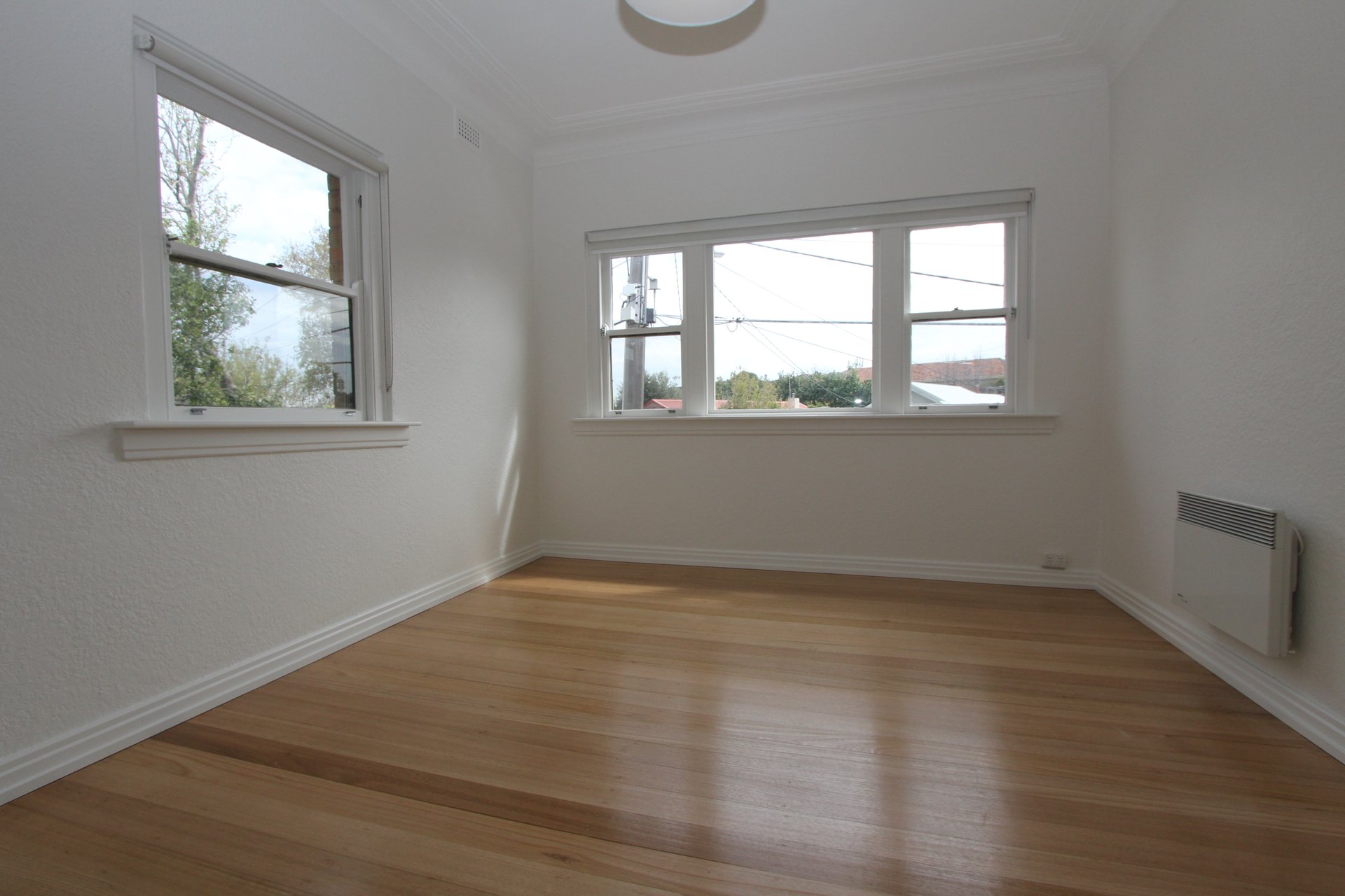 Property Gallery Thumbnail 9