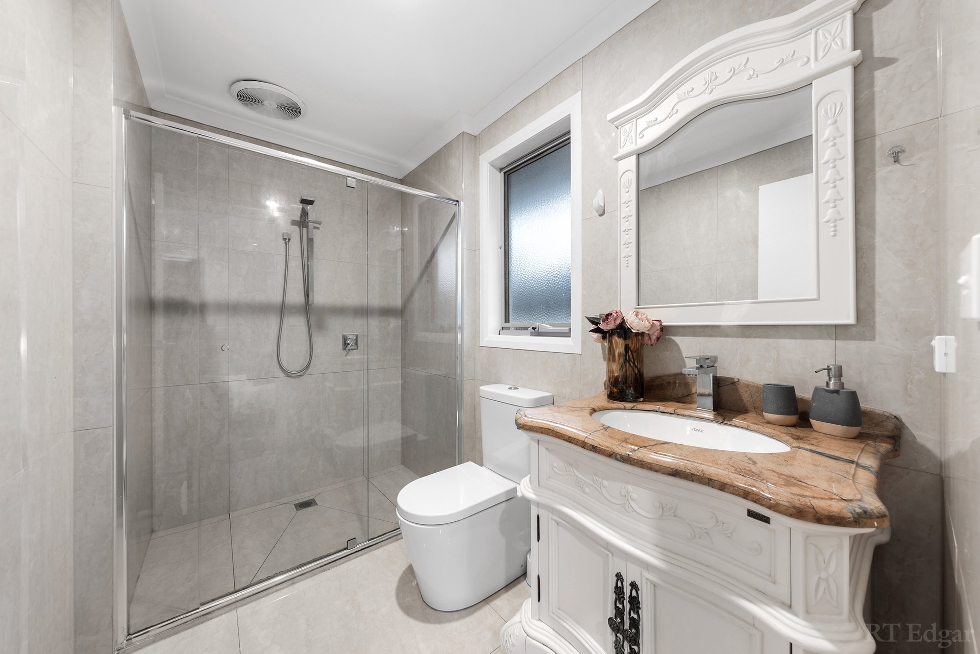 Property Gallery Thumbnail 11