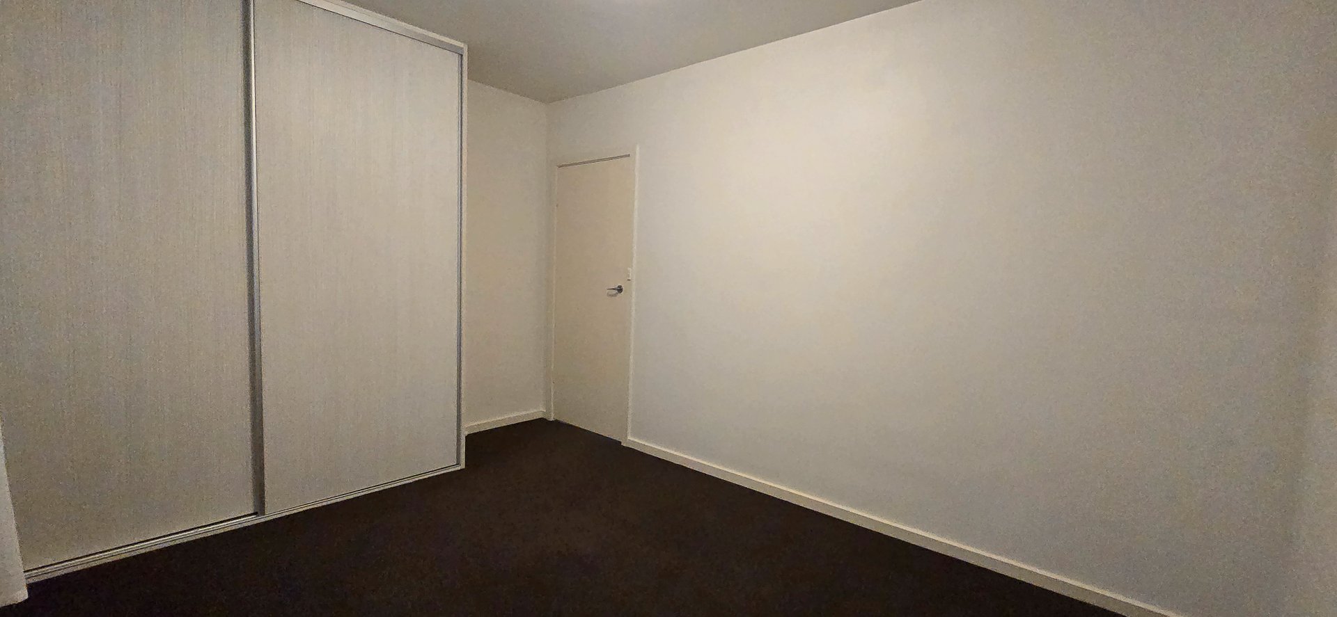 Property Gallery Thumbnail 8