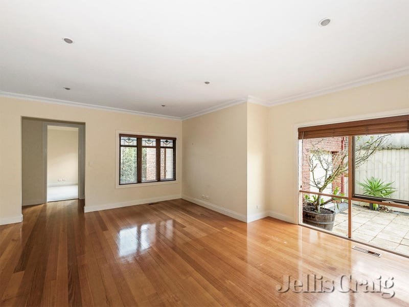 2/26 Amelia Street, Mckinnon image 2