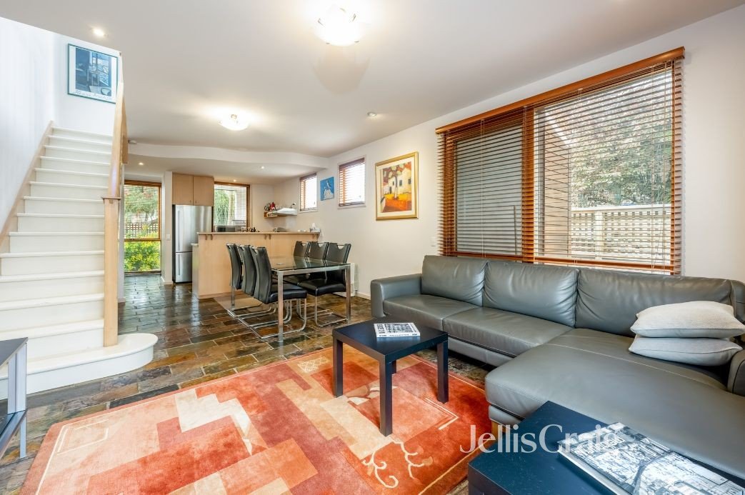 2/26 Dally Street, Northcote image 1
