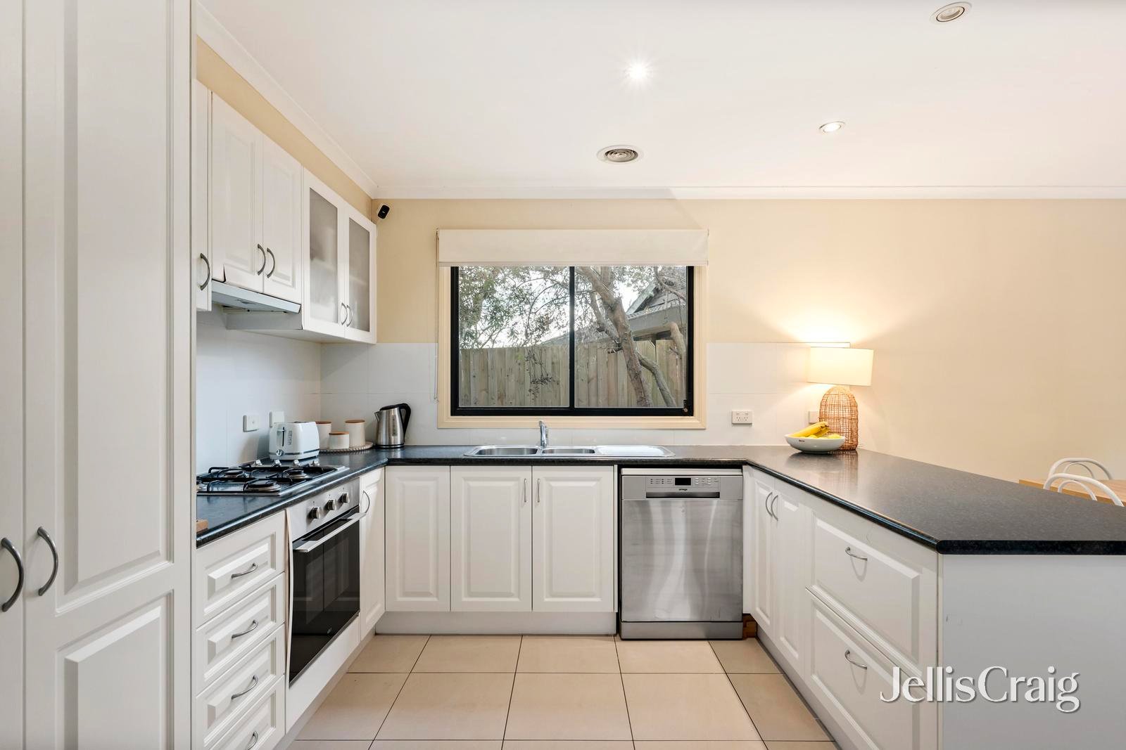 2/26 Ervin Road, Kilsyth image 3