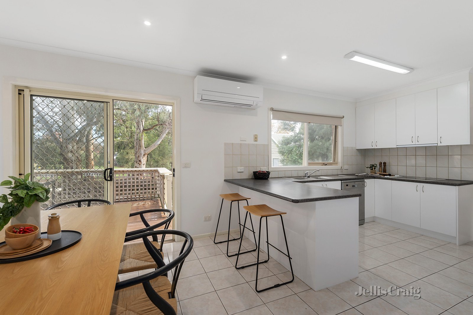 2/26 Goodwin Street, Blackburn image 3