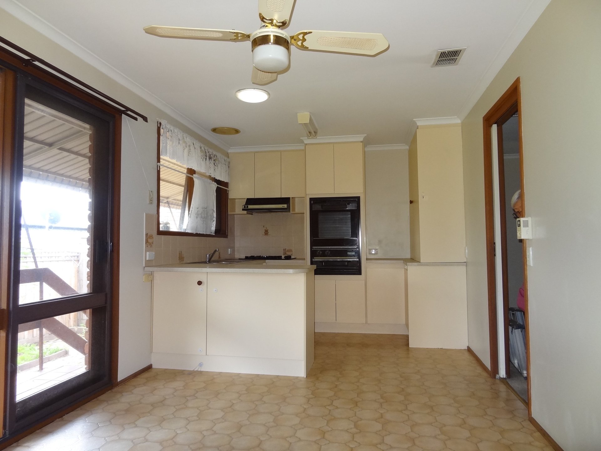 2/26 Jackson Street, Croydon image 2