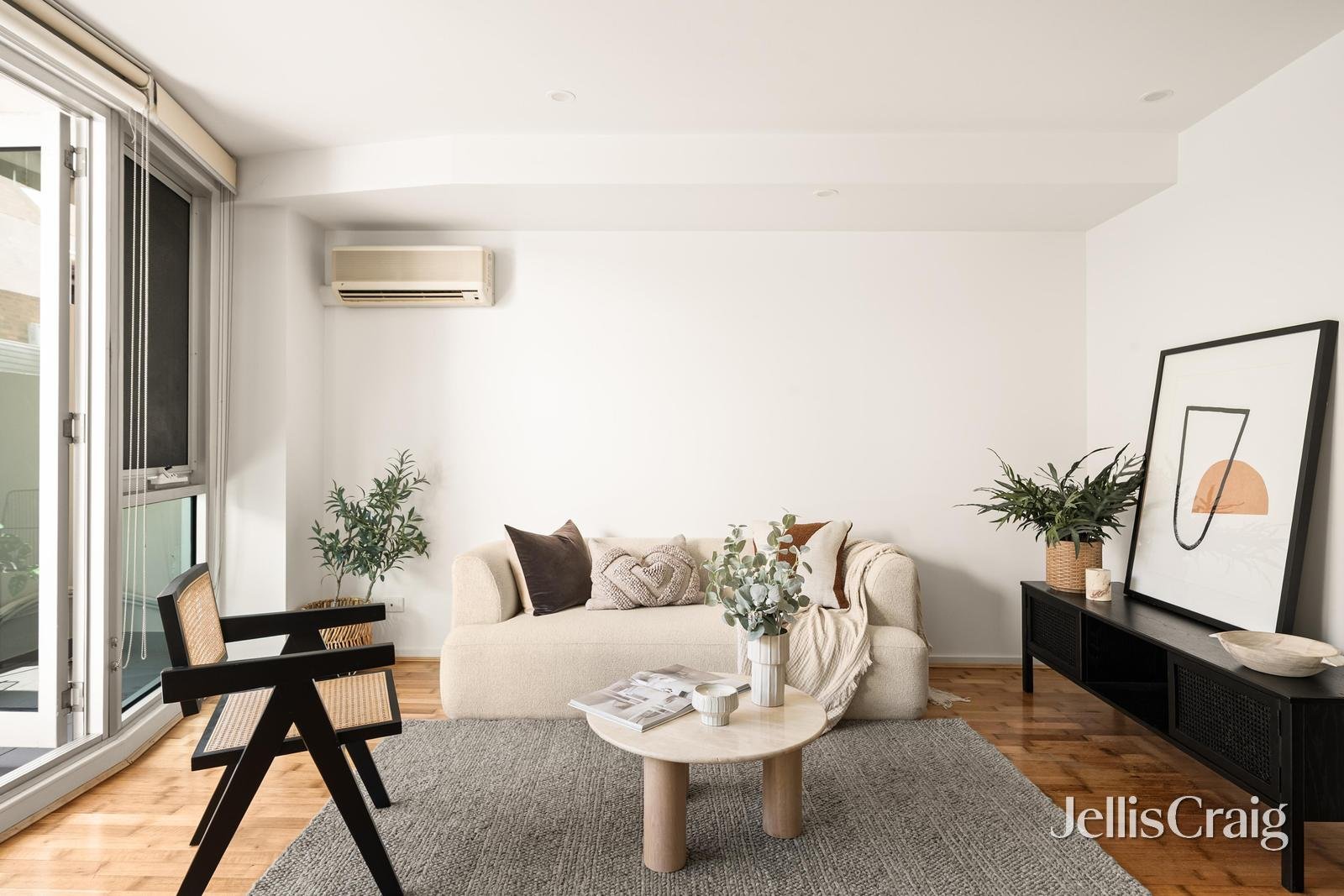 2/26 Little Cardigan Street, Carlton image 3