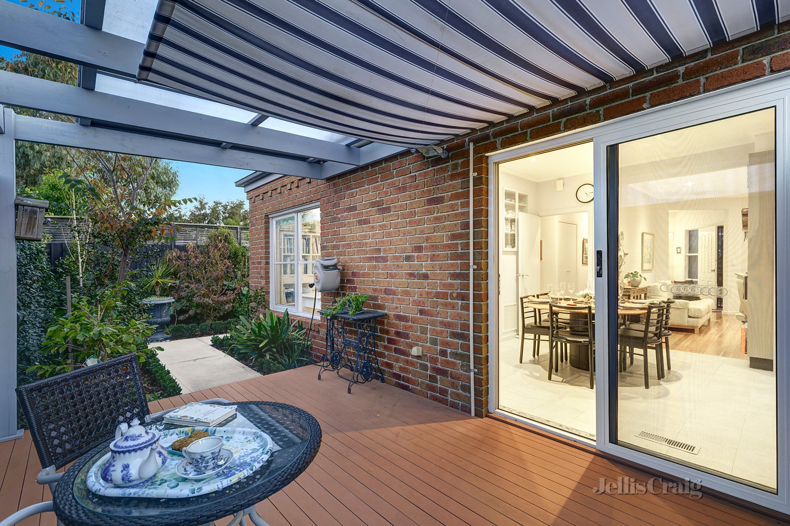 2/26 Loranne Street, Bentleigh image 8