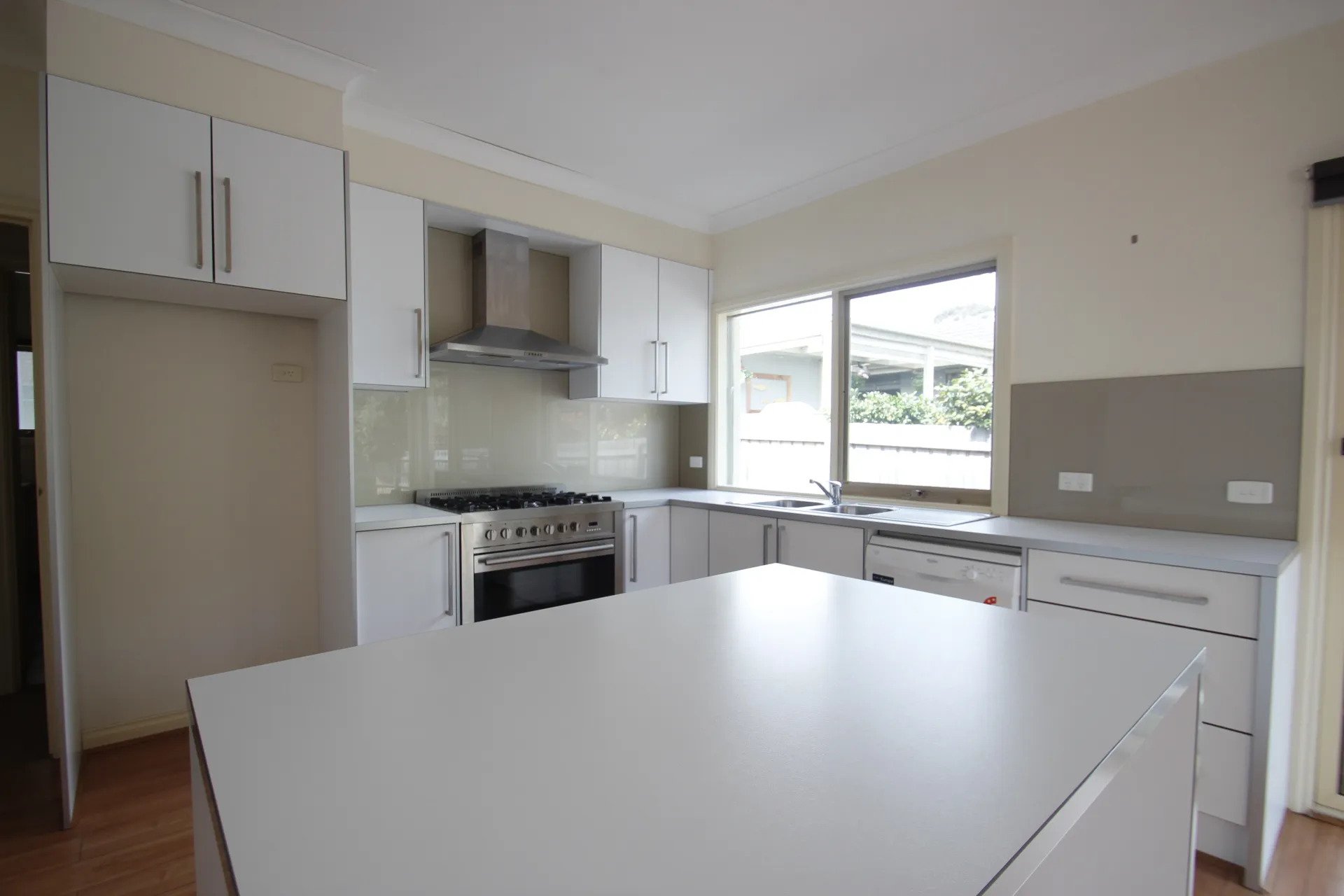 2/26 Roberts Street, Glen&nbsp;Waverley image 3