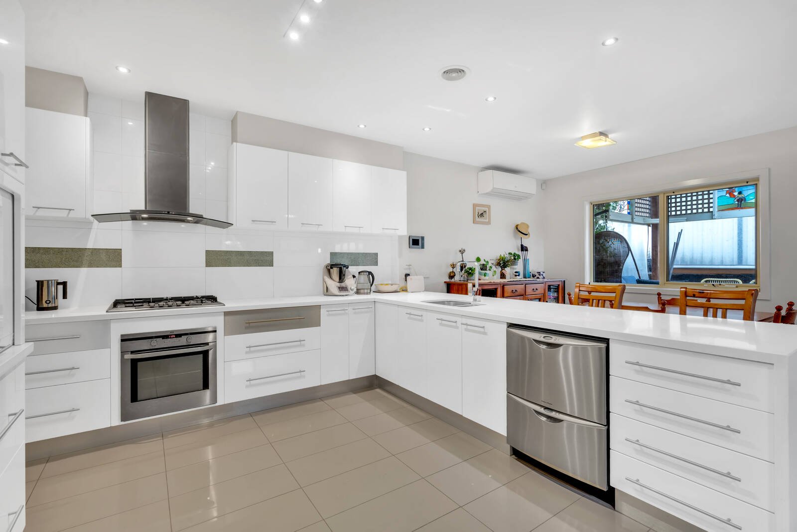 Property Gallery - Main Image
