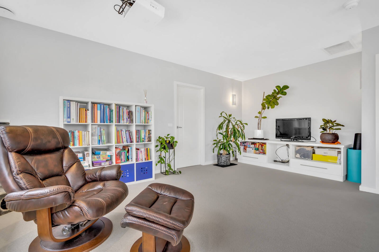 Property Gallery Thumbnail 9