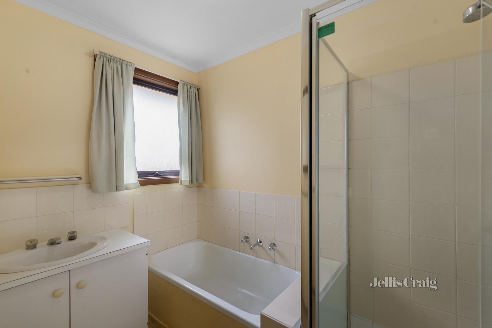 2/26 Wantirna Road, Ringwood image 5