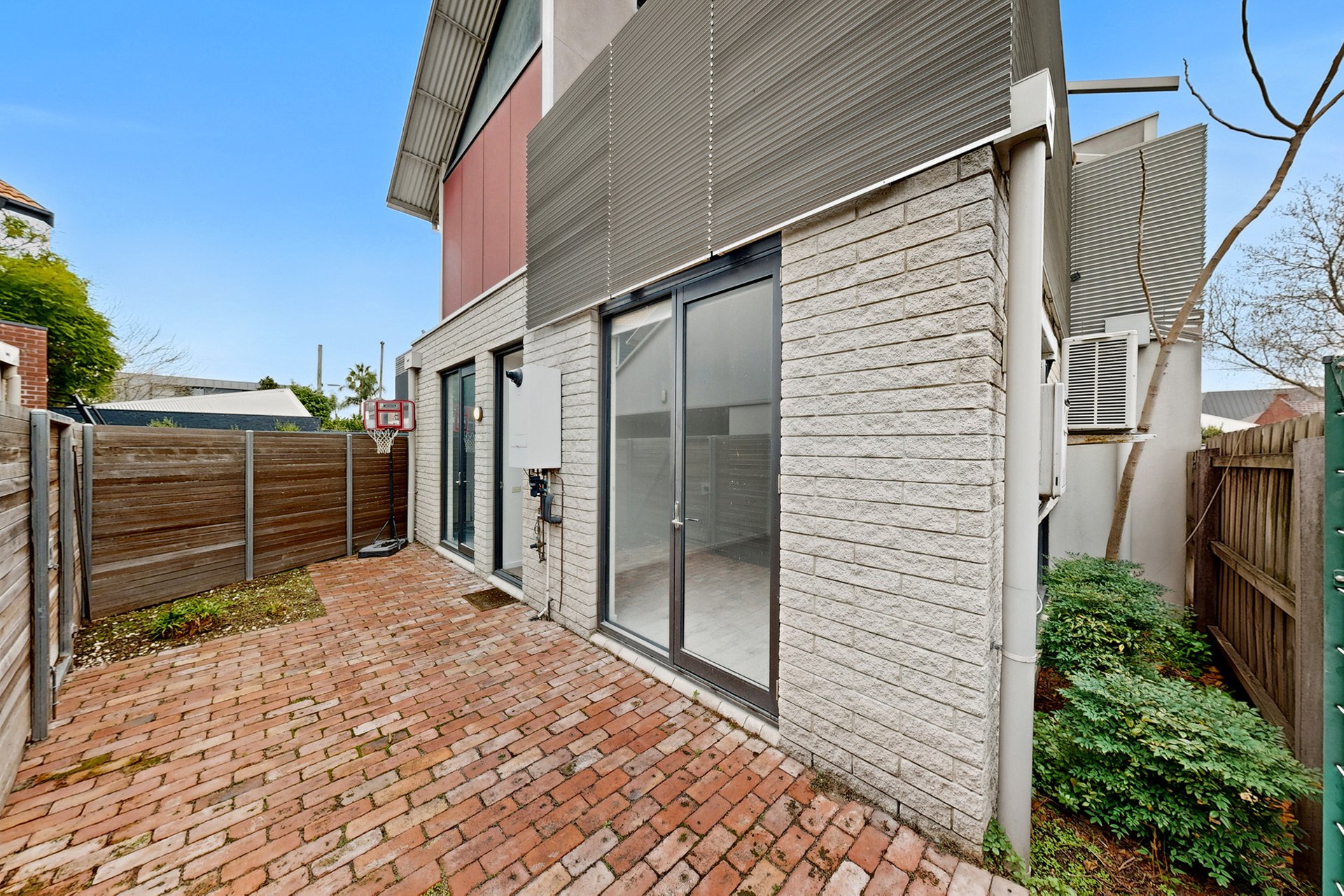 2/260 Barkly Street, St&nbsp;Kilda image 11
