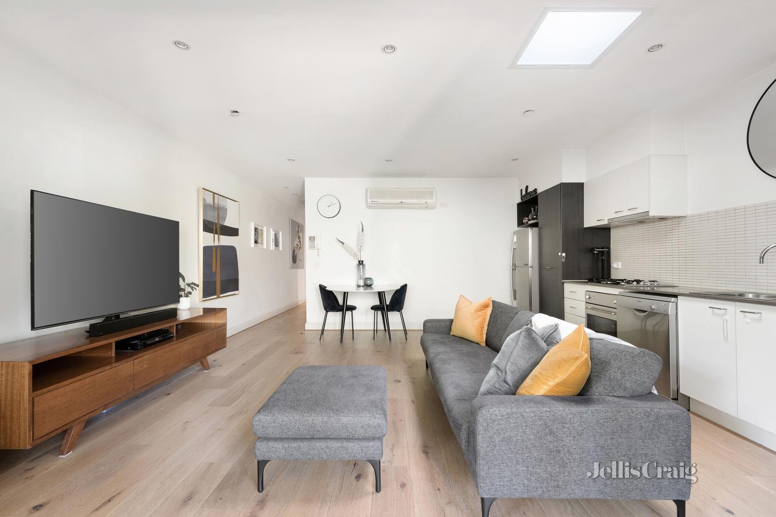 22/60 Harp Road, Kew image 3