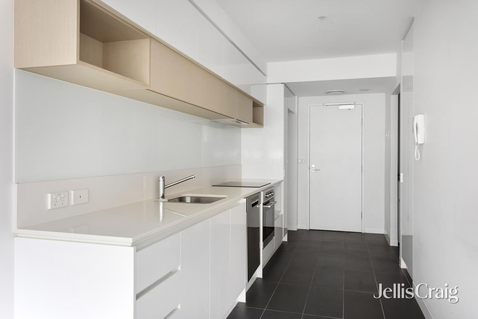 226/2 Golding Street, Hawthorn image 3