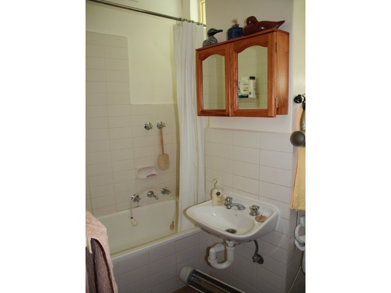 2/263 Dandenong Road, Prahran image 4