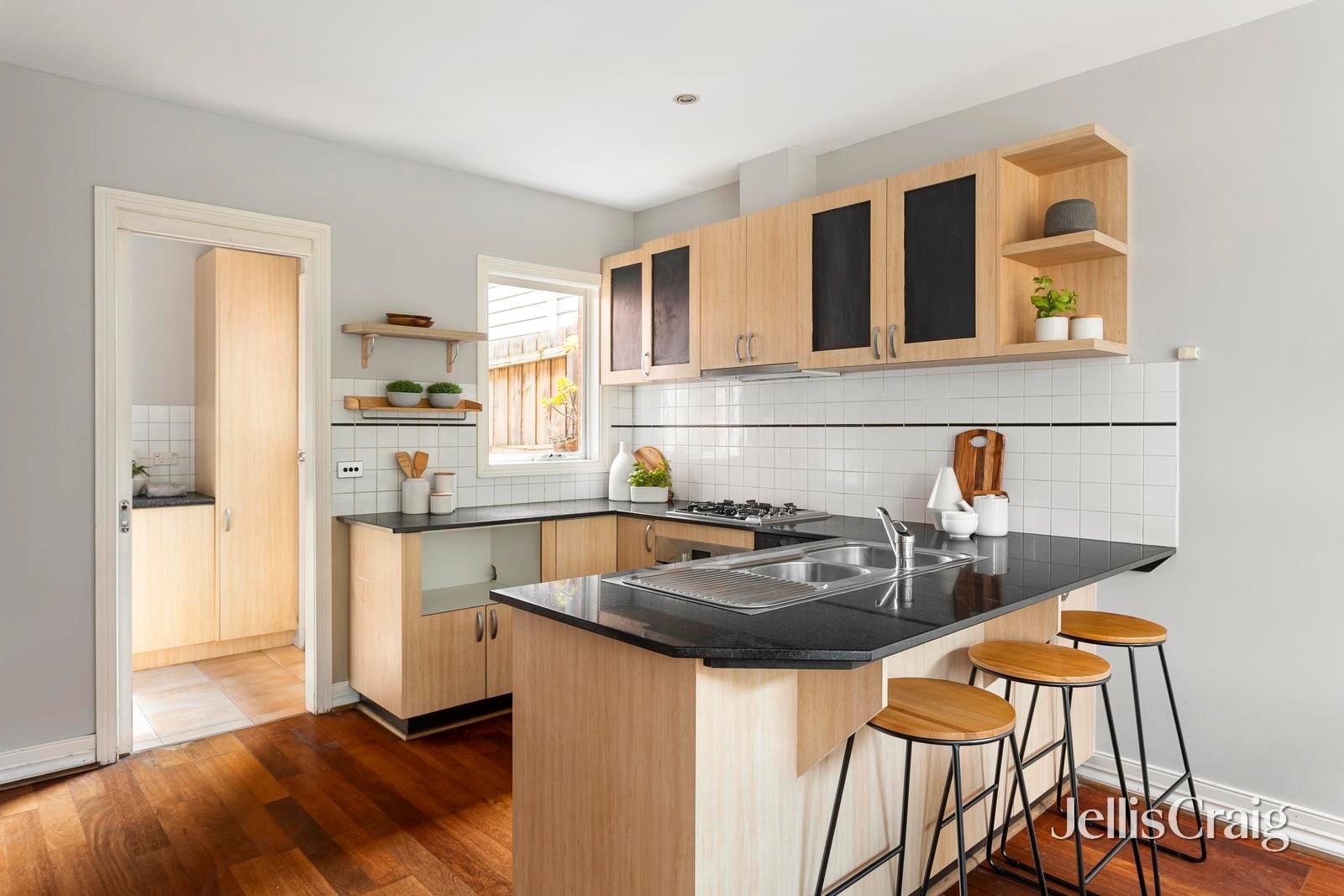 2/266 St Georges Road, Northcote image 5