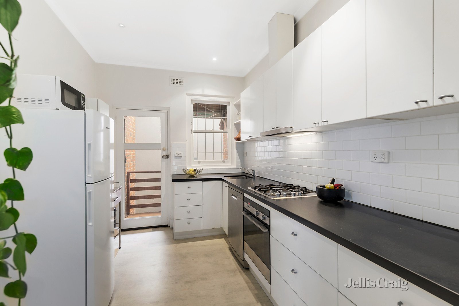 2/269 Williams Road, South Yarra image 4
