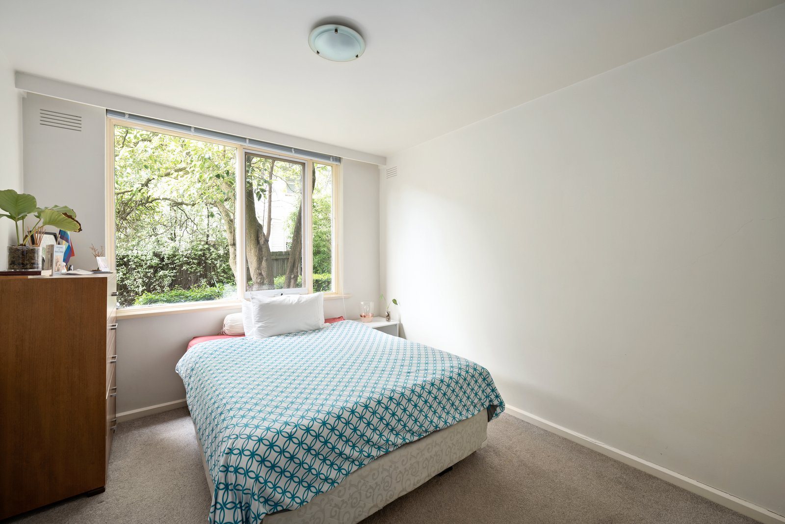 Property Gallery Thumbnail 6