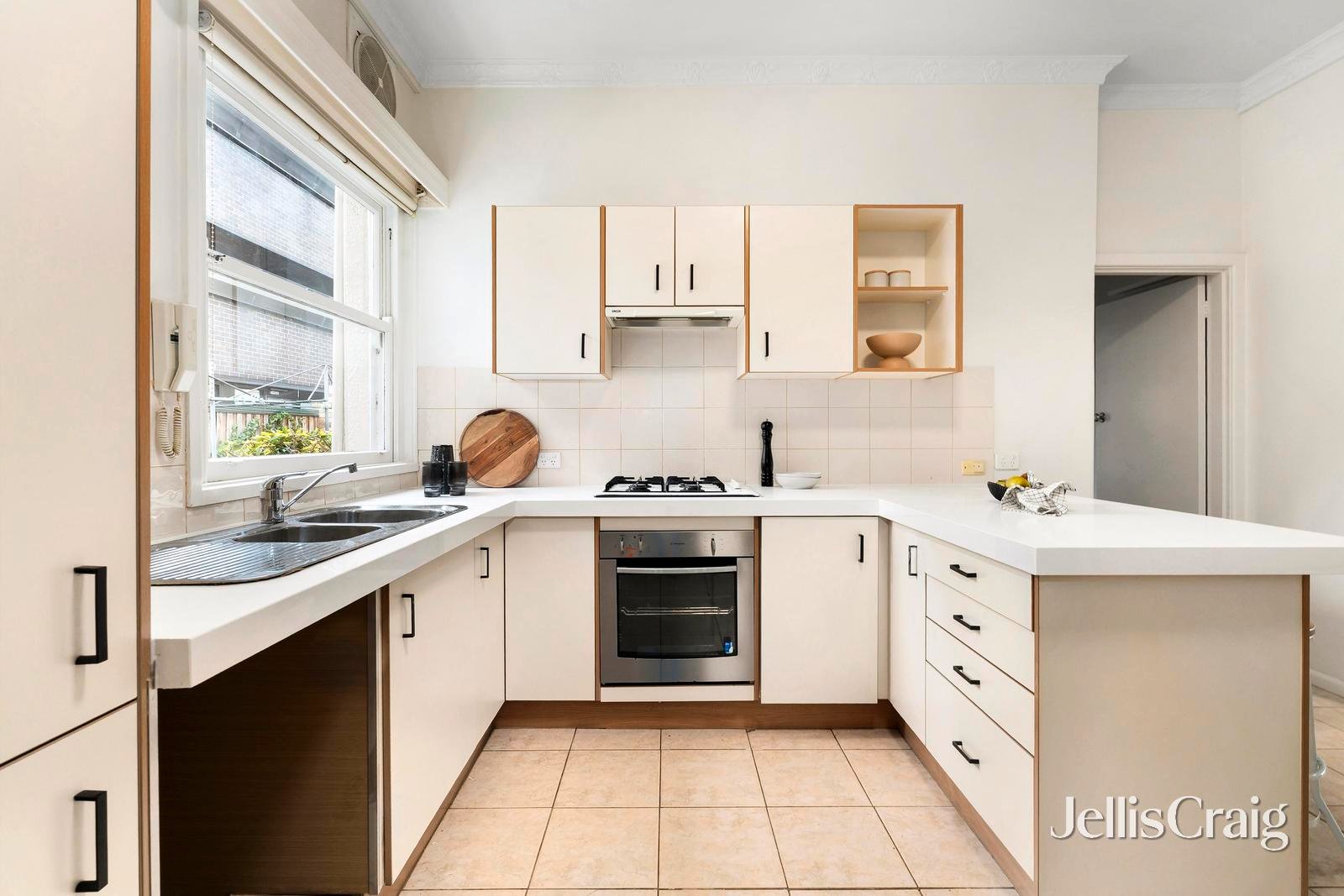2/27 Bendigo Avenue, Elwood image 10