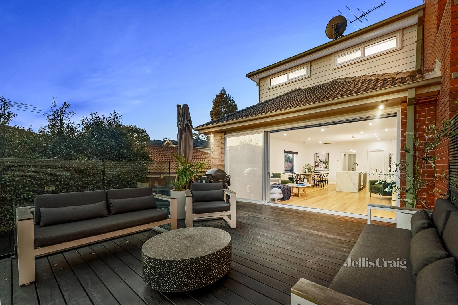 2/27 Brentwood Avenue, Pascoe Vale South image 2