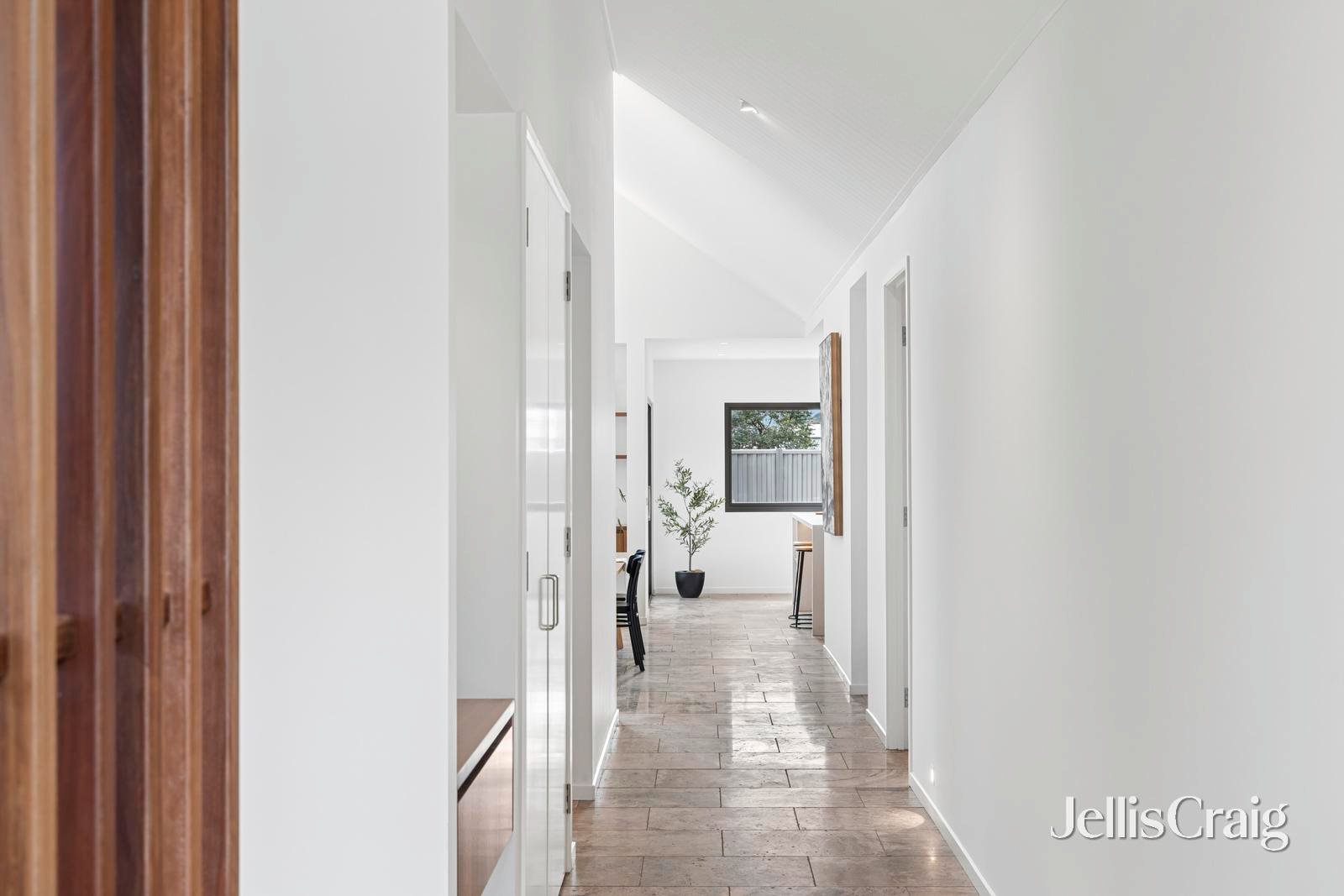 2/27 Corinella Road, Woodend image 9