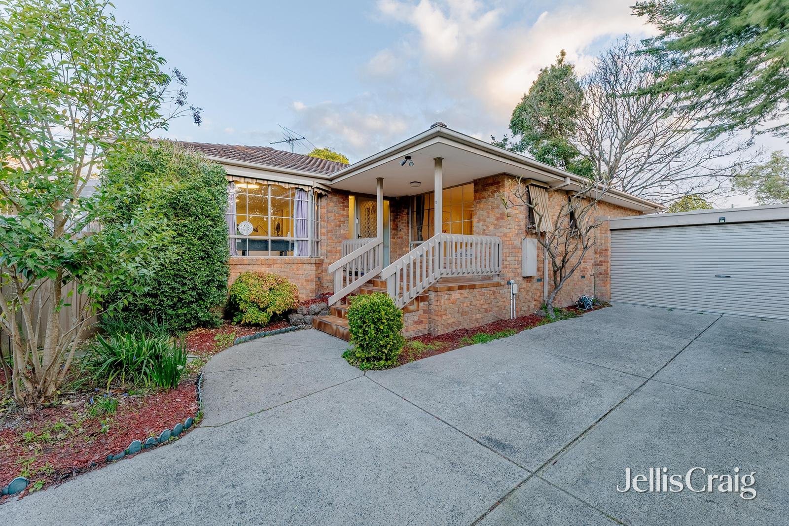 2/27 Georges Road, Ringwood image 1