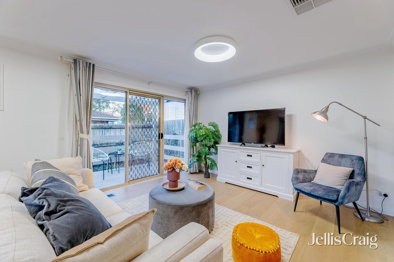 2/27 Georges Road, Ringwood image 4